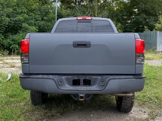 Toyota Tundra 5,7 2016 32000$