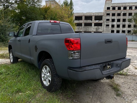 Toyota Tundra 5,7 2016 32000$