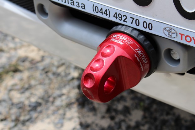 TOYOTA HILUX 2015+ (06-2017)