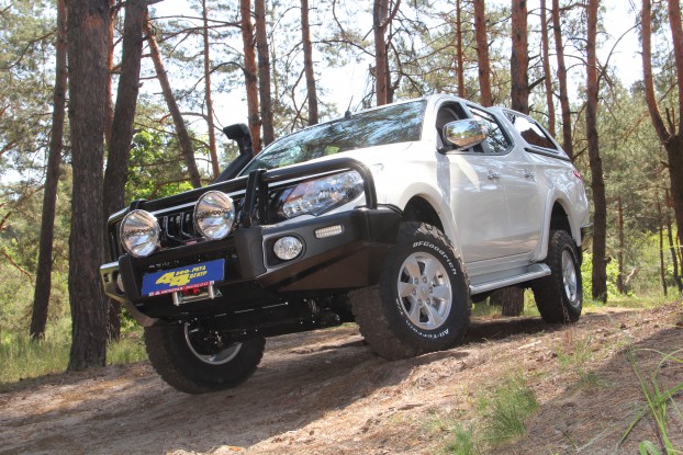 Mitsubishi L200 2015+ (05.2017)