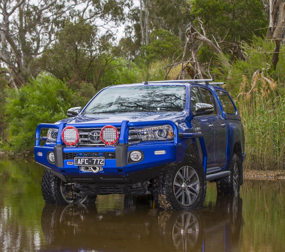 Новинка! Защитный передний бампер ARB Summit для Toyota Hilux 2015+